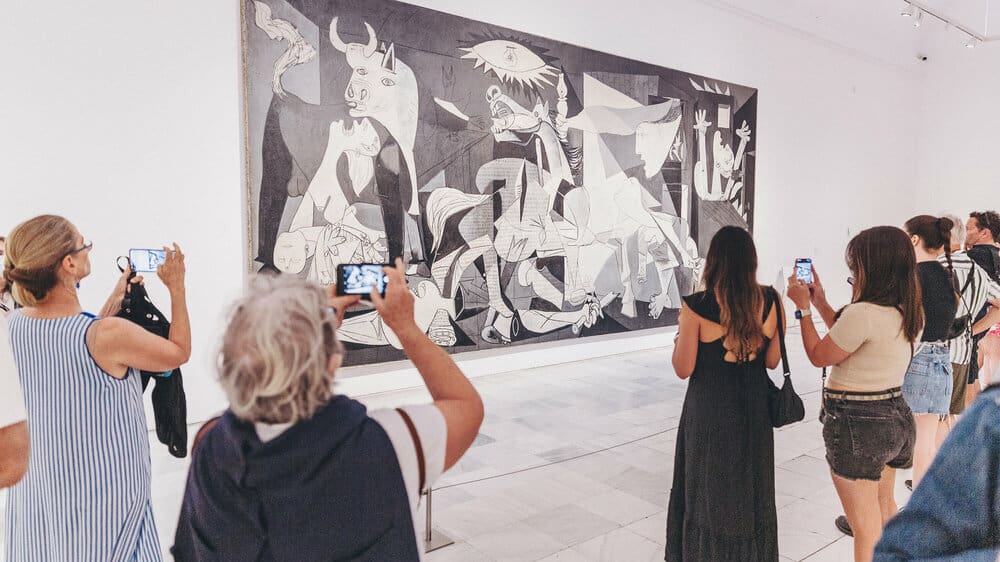 Guernica and the public
